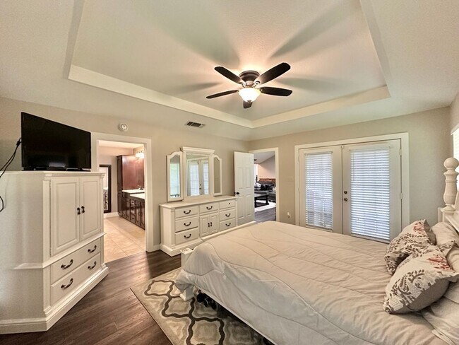 Building Photo - Updated 3-Bedroom 2.5 Bath Retreat in Whit...