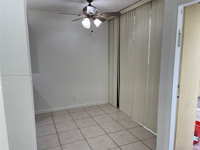 Building Photo - 2961 SW 87th Ave