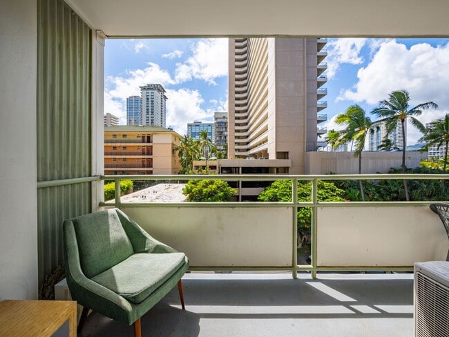 Building Photo - Stunning Fully Furnished 1 bedroom ALL utilities included!