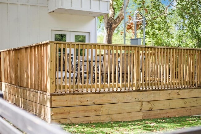 Building Photo - 1111 W Annie St