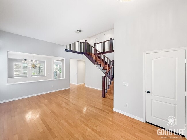 Building Photo - Updated 4BR/3BA San Diego home with modern...