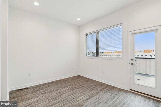 Building Photo - 3007 Riseview Ln