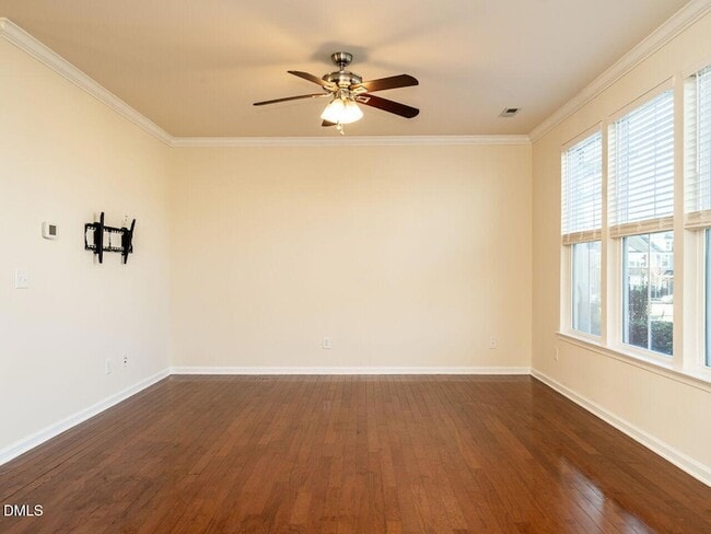 Building Photo - 309 Roundhouse Lane