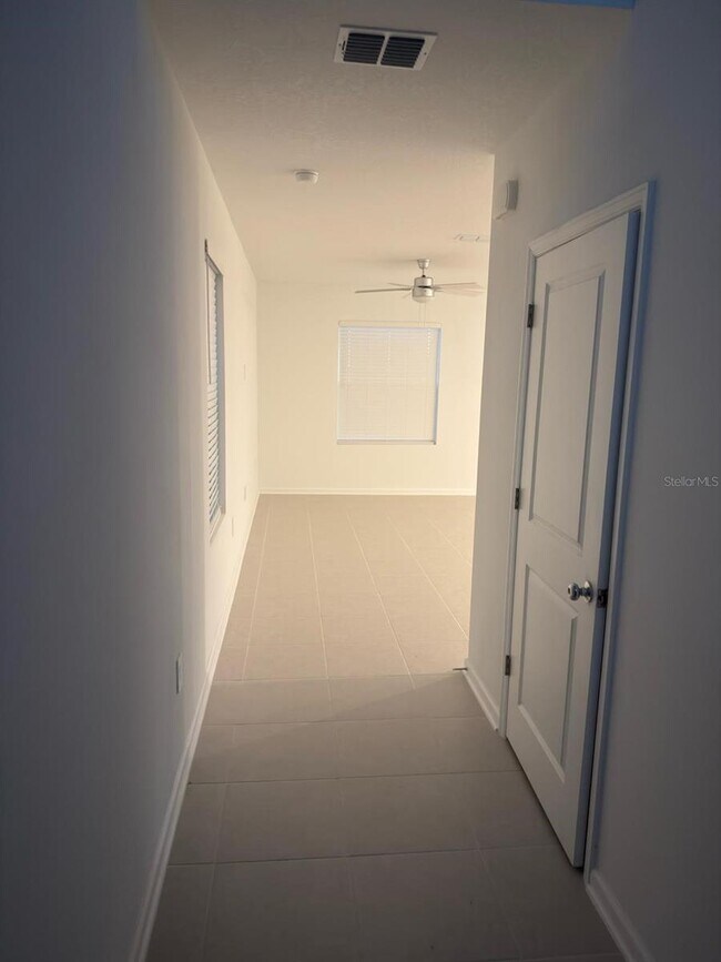 Building Photo - 3466 Howell Dr