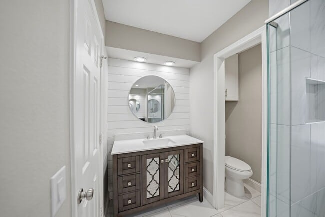 Building Photo - 4008 Hatherly Dr