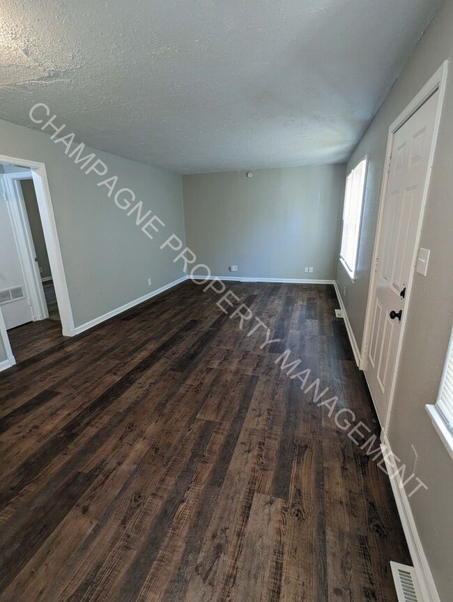 Building Photo - Updated Single Family Home