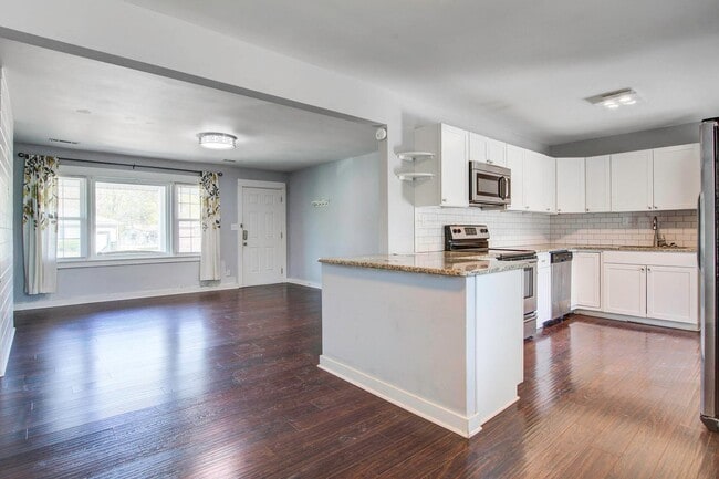 Building Photo - 229 Jean Wells Dr