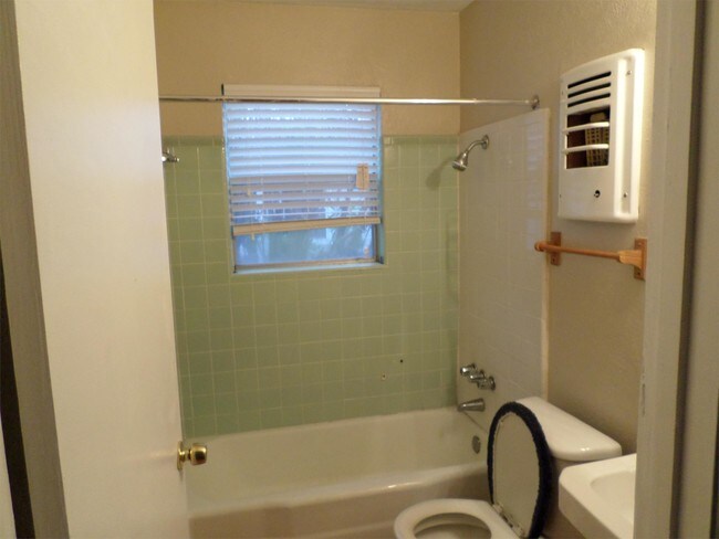 Building Photo - 5829 Cain Dr