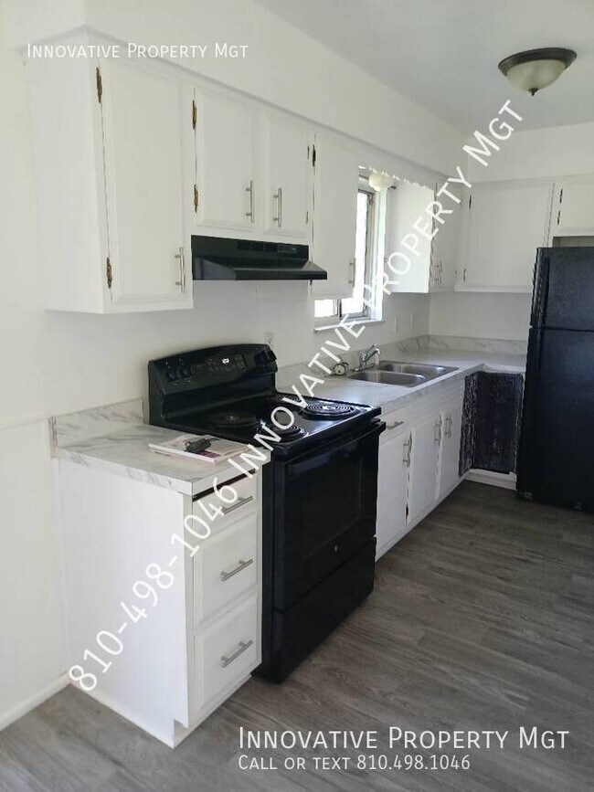 Building Photo - Beautiful 3 bedroom, 1 bath, desirable are...