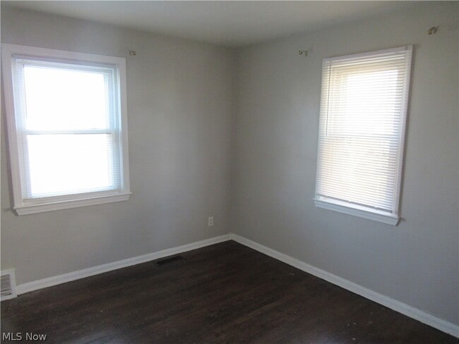 Building Photo - 4413 W 187th St