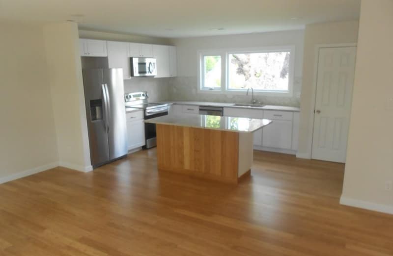Building Photo - 1809 Doron Ln