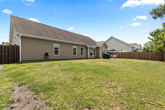 Building Photo - 301 Wynbrookee Ln