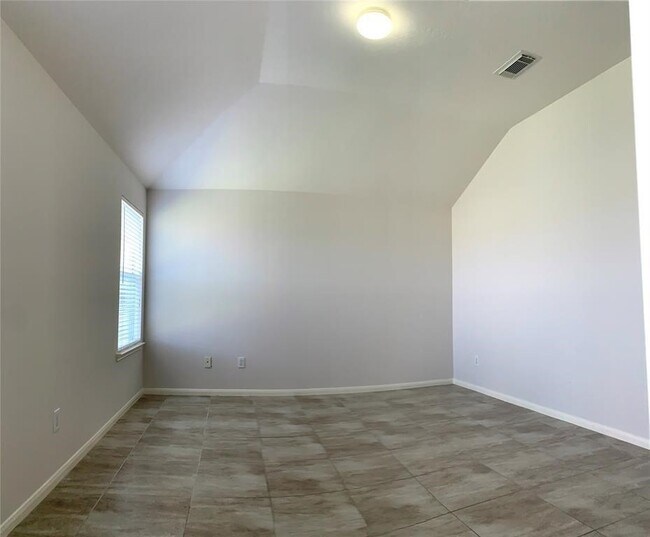 Building Photo - 14014 Magnus Ln