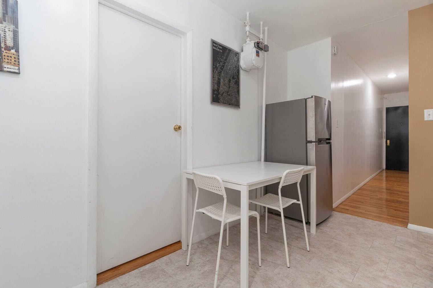 Building Photo - 248 E 91st St