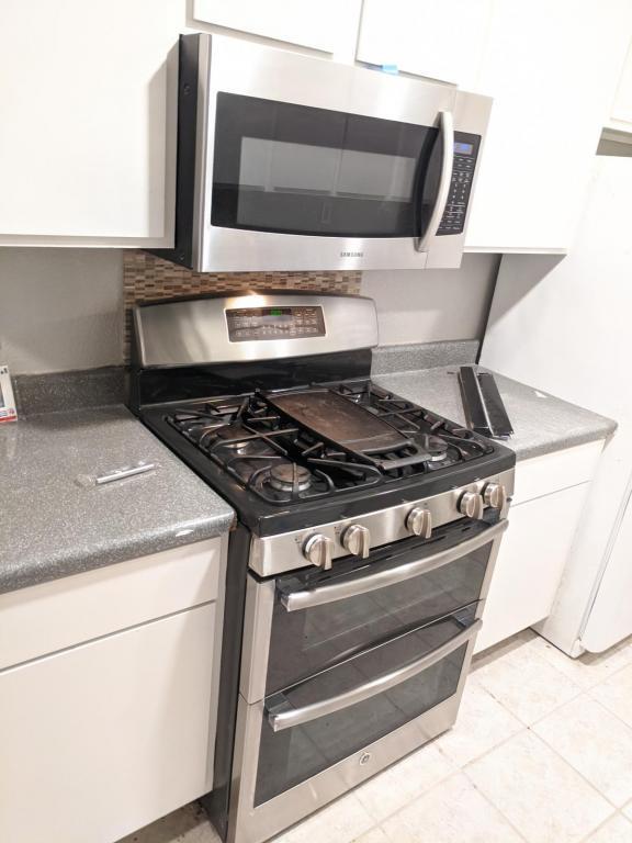 Building Photo - 5817 Spring Meadow Rd