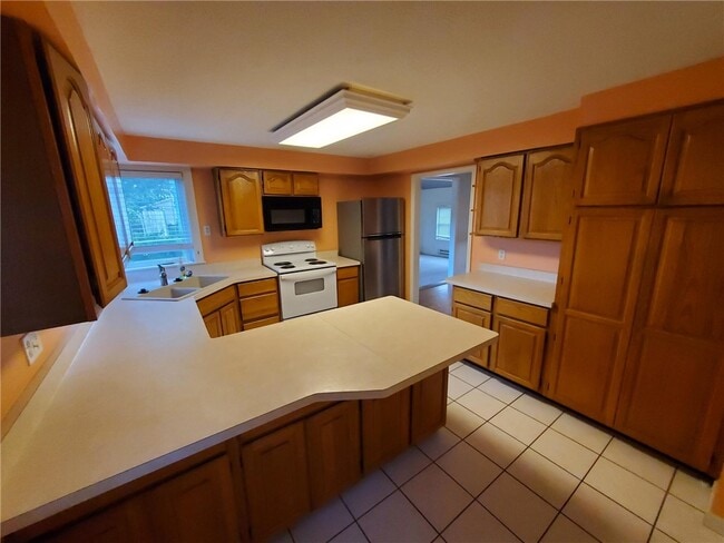 Building Photo - 1148 Jackson Rd