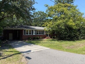 Building Photo - 1439 Village Rd