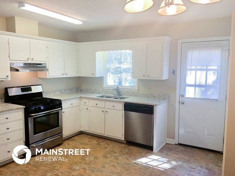 Building Photo - 4631 Candlewyck Way