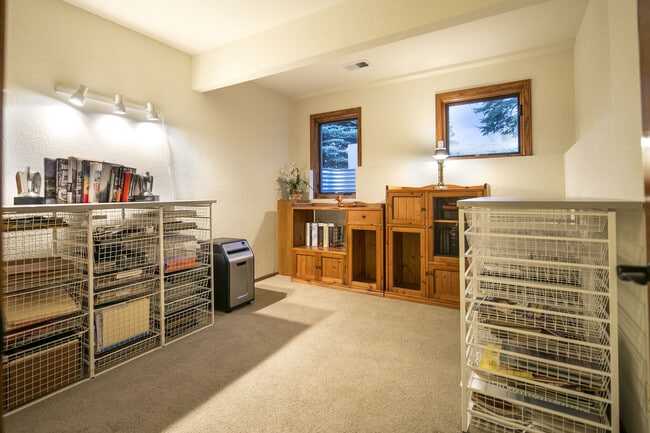 Building Photo - Breathtaking Three Bedroom Townhouse In The Pinery On The Golf Course