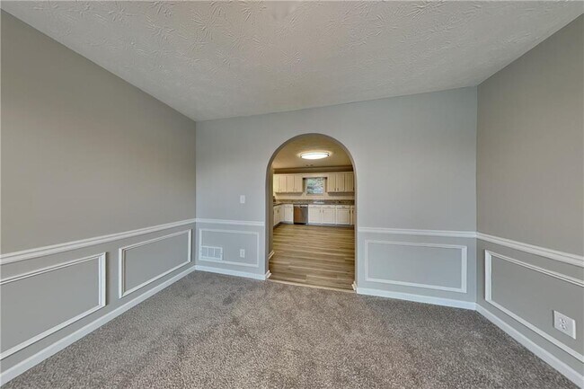 Building Photo - 4305 Waters Way