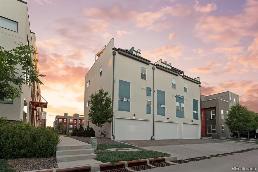 Building Photo - 3042 Wilson Ct