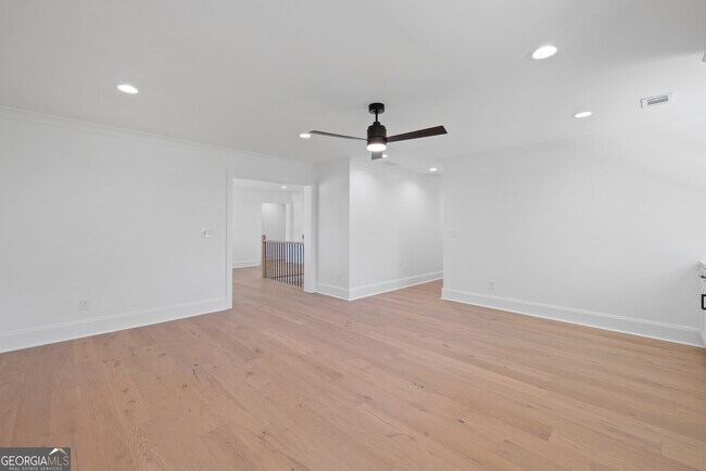 Building Photo - 1270 Glen Eagle Dr