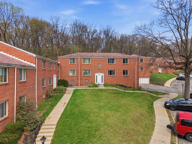 Building Photo - 298 Lumar Dr