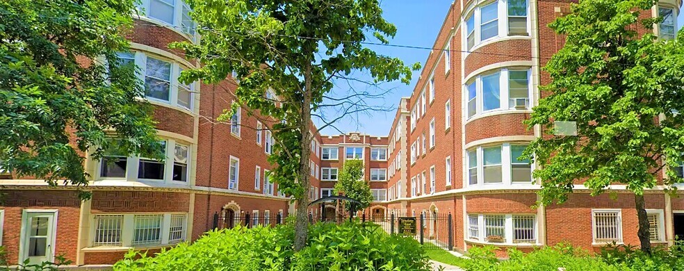 Primary Photo - 4404 N Winchester Ave