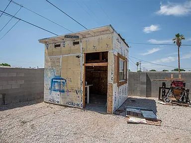 Building Photo - "Updated 3-Bedroom, 2-Bath SOLAR Home in Yuma"