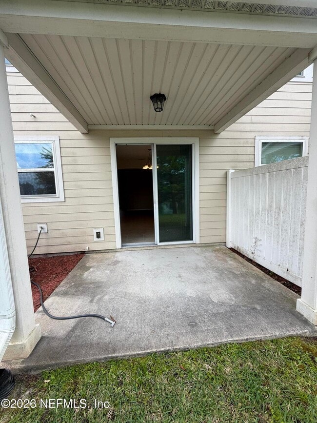 Building Photo - 156 Nelson Ln