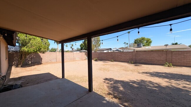 Building Photo - 2431 W Plata Ave
