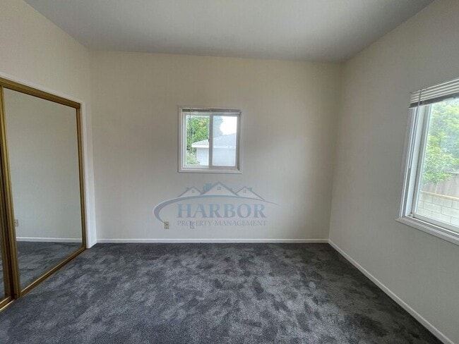 Building Photo - 3706 S Emily St