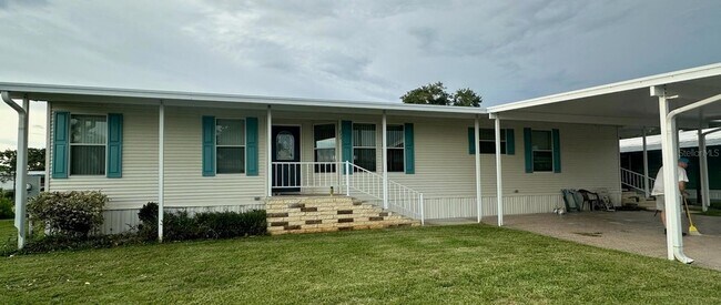 Primary Photo - 2055 S Floral Ave