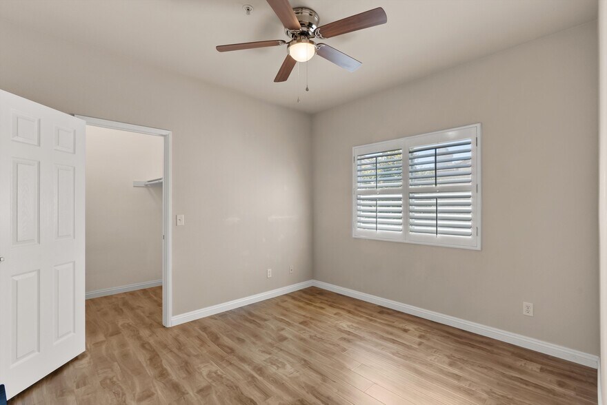 Building Photo - 15804 Crest Ln
