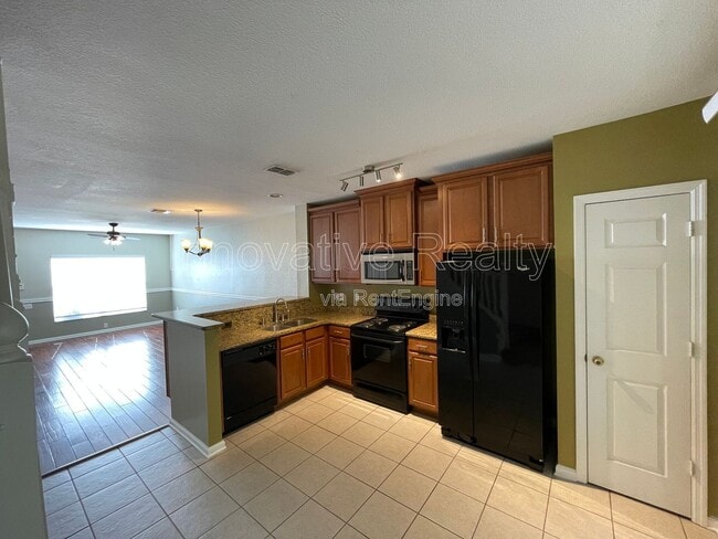 Building Photo - 720 Shropshire Loop