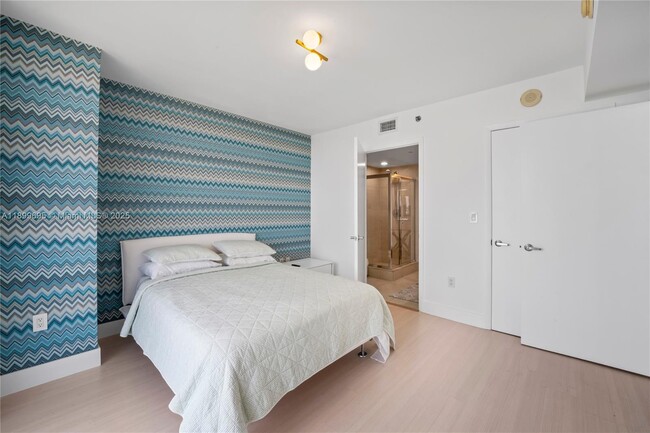 Building Photo - 50 Biscayne Blvd