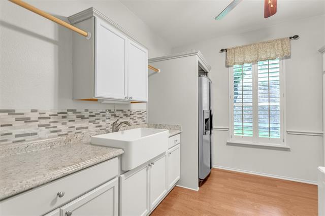 Building Photo - 2081 Ashbourne Dr