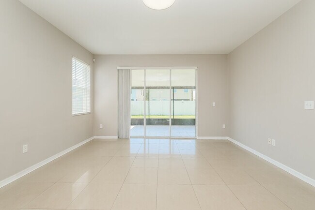 Building Photo - 10119 Celtic Ash Dr