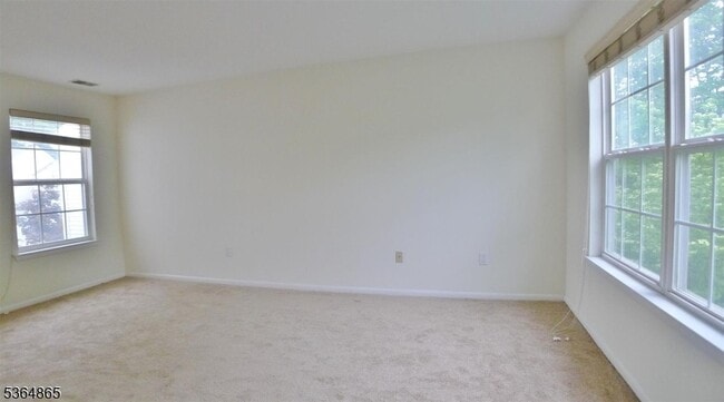 Building Photo - 1310 Grandview Ct