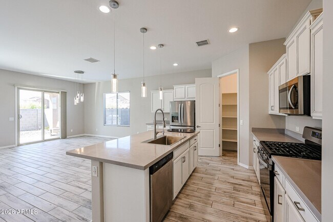 Building Photo - 19053 Rancho Dr