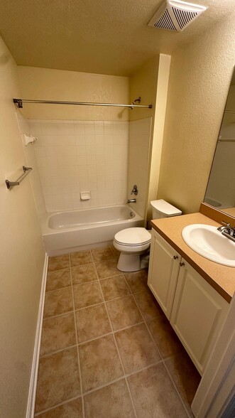 Building Photo - 405 S Villa San Marco Dr