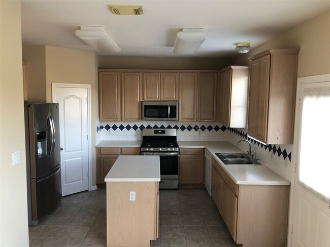 Building Photo - 1602 Candleston Ln