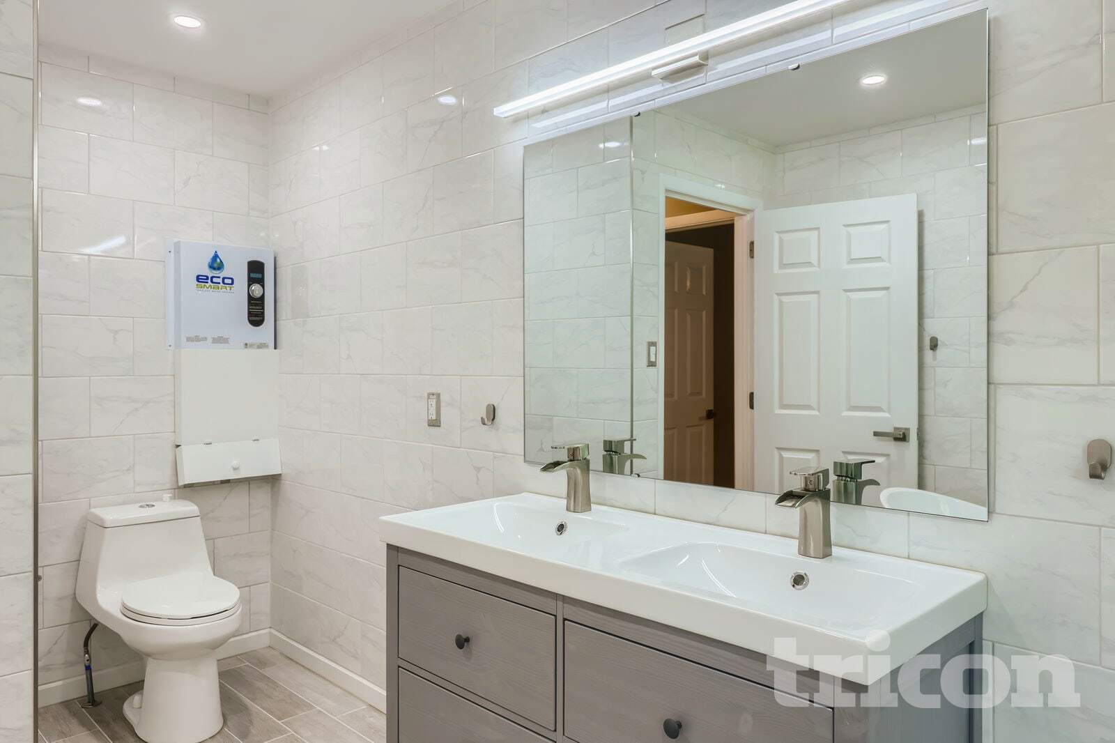 Building Photo - 2210 Weddington Rd