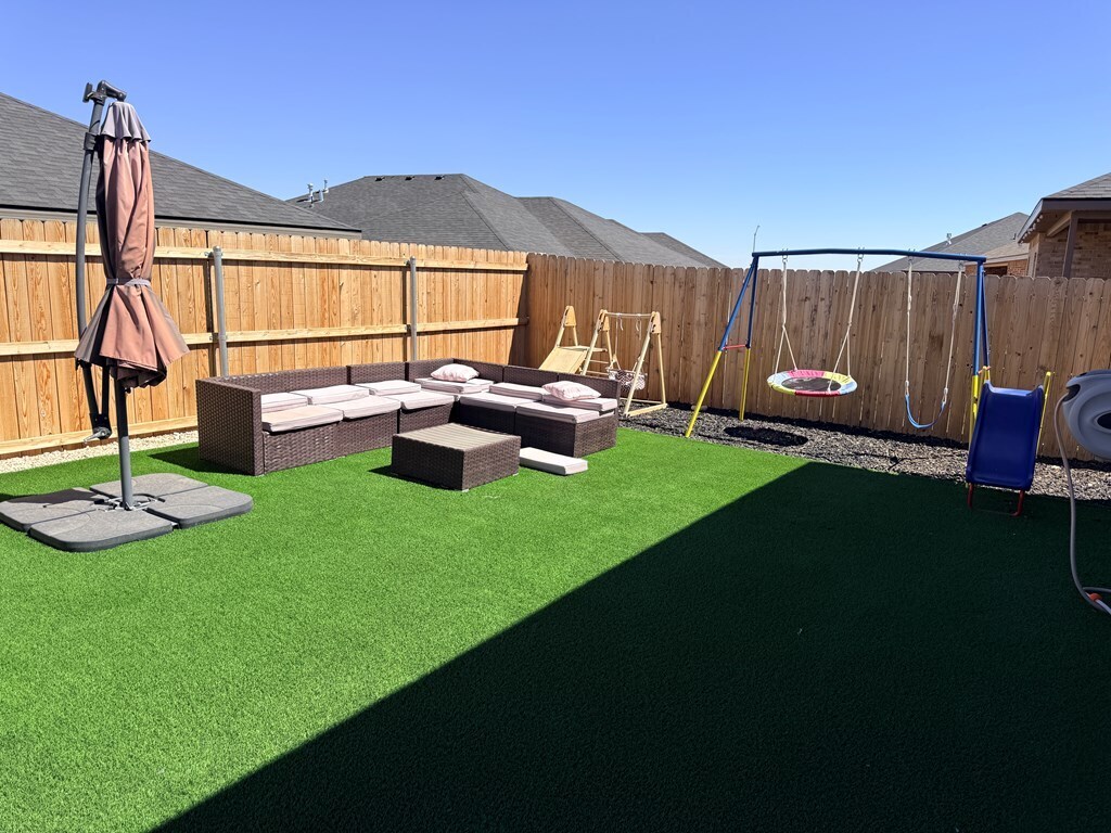 Building Photo - 421 Graze St