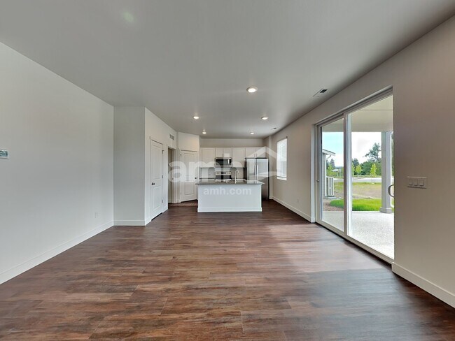 Building Photo - 4722 86th Ave NE