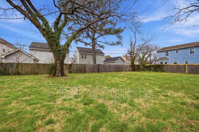 Building Photo - 9 Decatur St