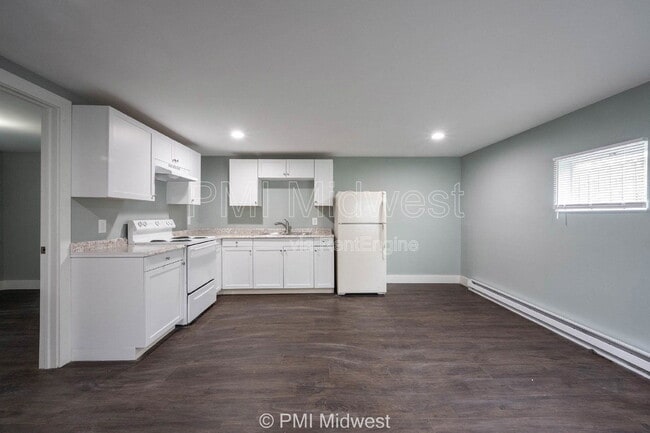 Building Photo - 238.5 N Beville Ave