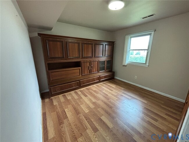 Building Photo - 3908 Yorktown Dr
