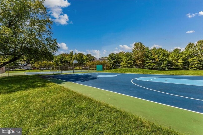 Building Photo - 5621 Queen Anne Ct