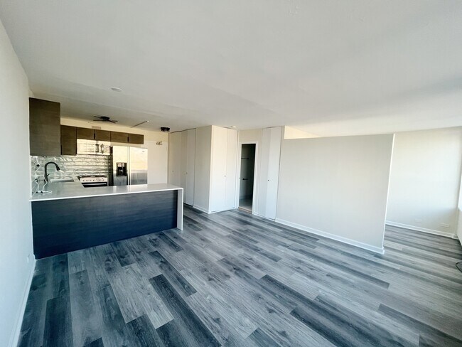 Building Photo - 1360 N Sandburg Terrace